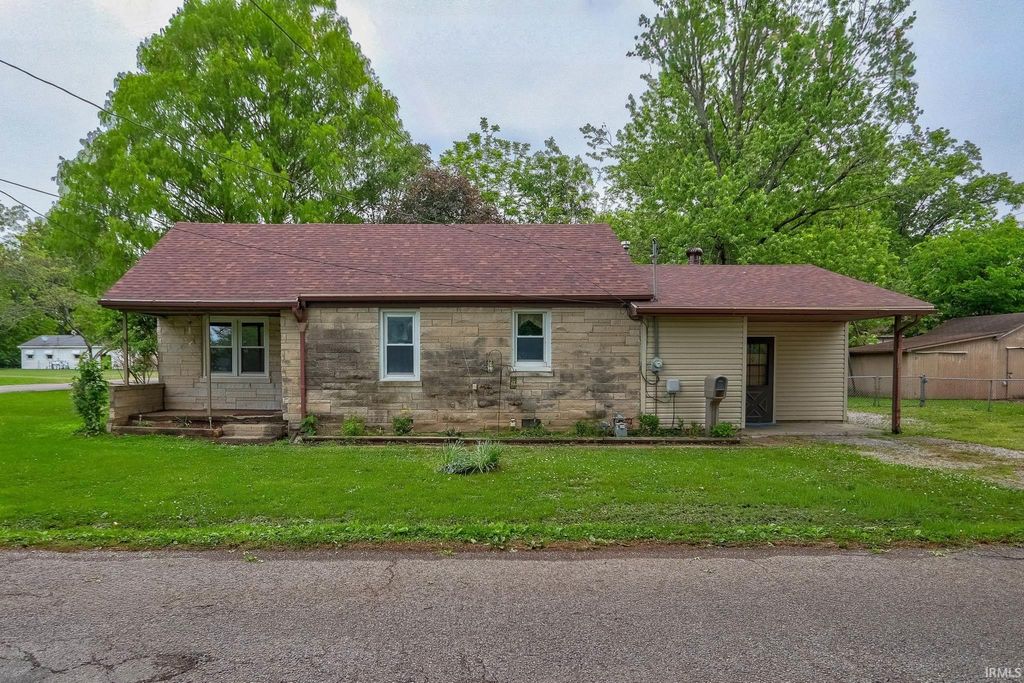 Photo of 2553 Graham Avenue, Evansville, IN 47714 (MLS # 202624044)