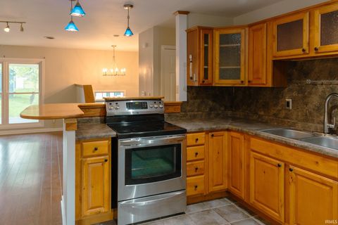Tiny photo for 911 W Winding Way Street, Bloomington, IN 47404 (MLS # 202613046)