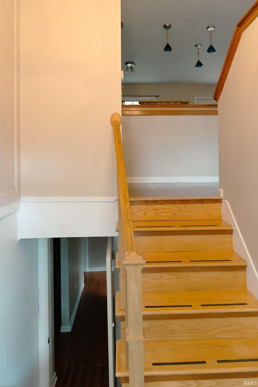 Photo of 911 W Winding Way Street, Bloomington, IN 47404 (MLS # 202613046)