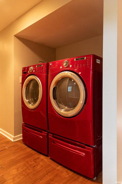 Tiny photo for 911 W Winding Way Street, Bloomington, IN 47404 (MLS # 202613046)