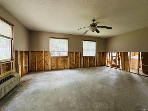Tiny photo for 4031 Hedwig Drive, Fort Wayne, IN 46815 (MLS # 202637906)