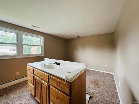 Tiny photo for 4031 Hedwig Drive, Fort Wayne, IN 46815 (MLS # 202637906)