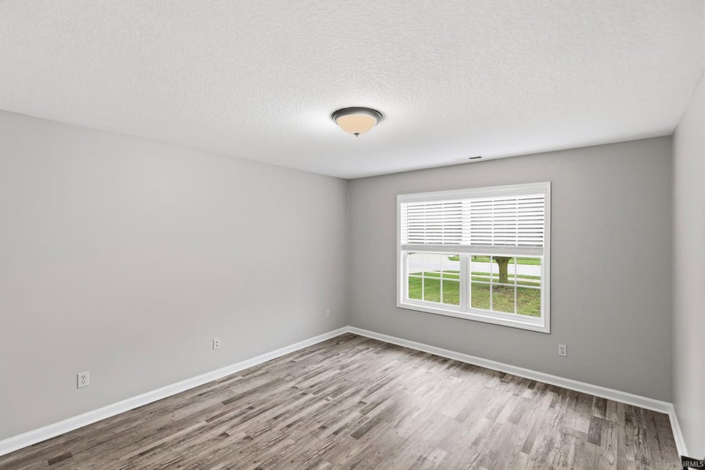 Photo of 12102 Shearwater Run, Fort Wayne, IN 46845 (MLS # 202635256)