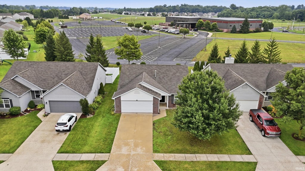 Photo of 12102 Shearwater Run, Fort Wayne, IN 46845 (MLS # 202635256)