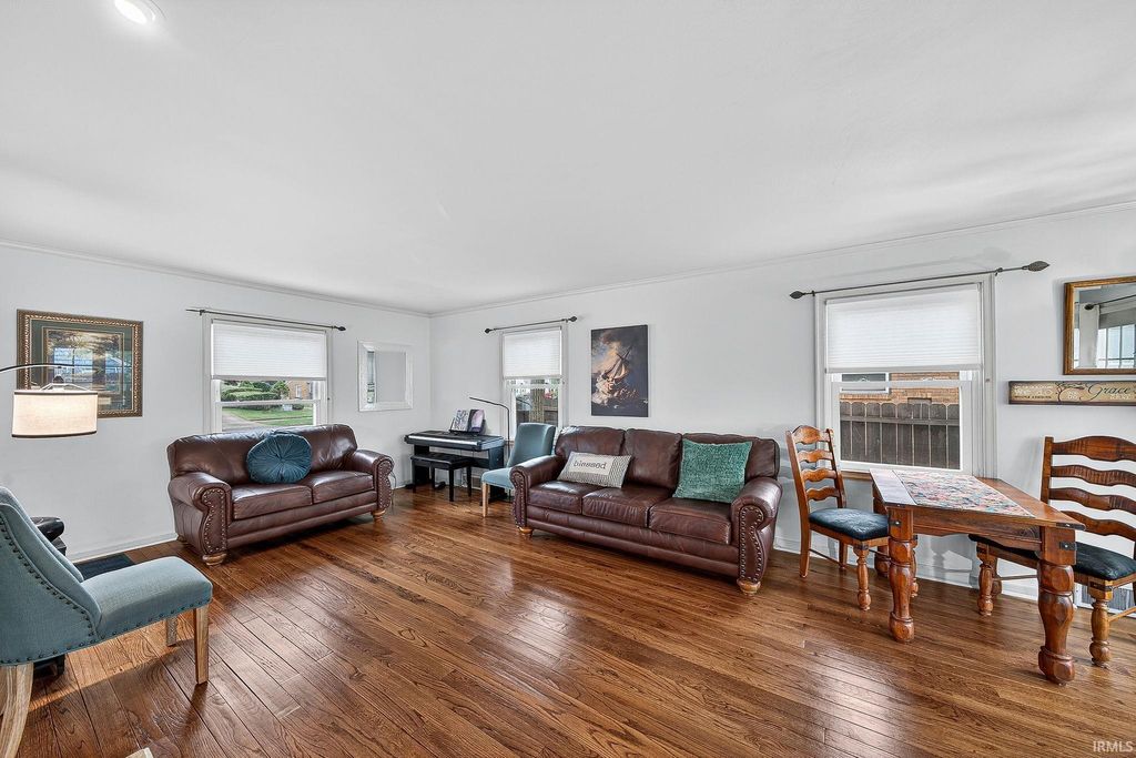 Photo of 1519 Mckinley Avenue, South Bend, IN 46617 (MLS # 202542008)