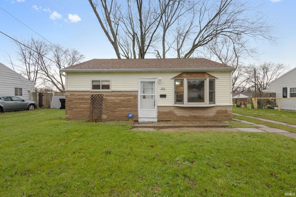 Photo of 321 Barbie Street, South Bend, IN 46614 (MLS # 202610958)