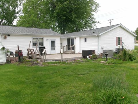 Tiny photo for 4043 N FILMORE Street, Mexico, IN 46958 (MLS # 202618587)