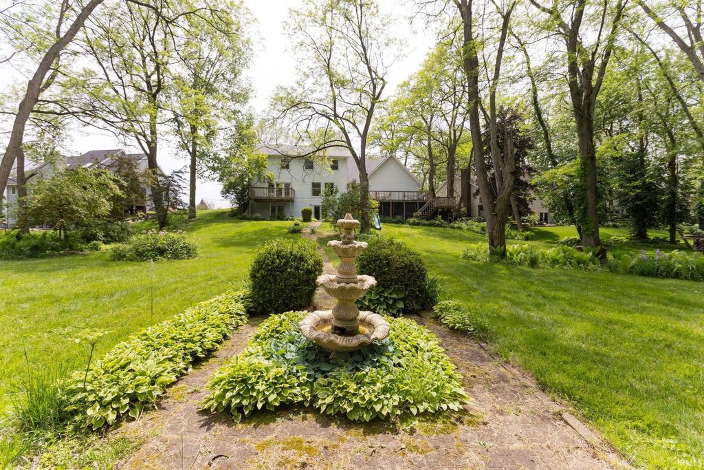 Photo of 58688 Fawn River Court Court, Elkhart, IN 46516 (MLS # 202619798)