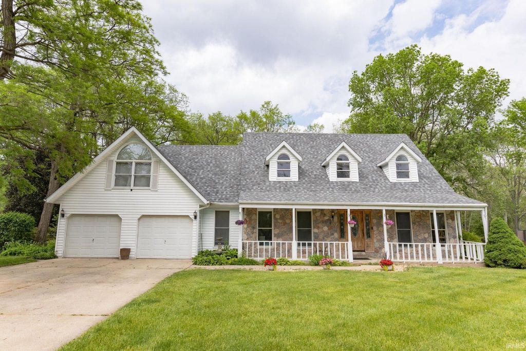 Photo of 58688 Fawn River Court Court, Elkhart, IN 46516 (MLS # 202619798)