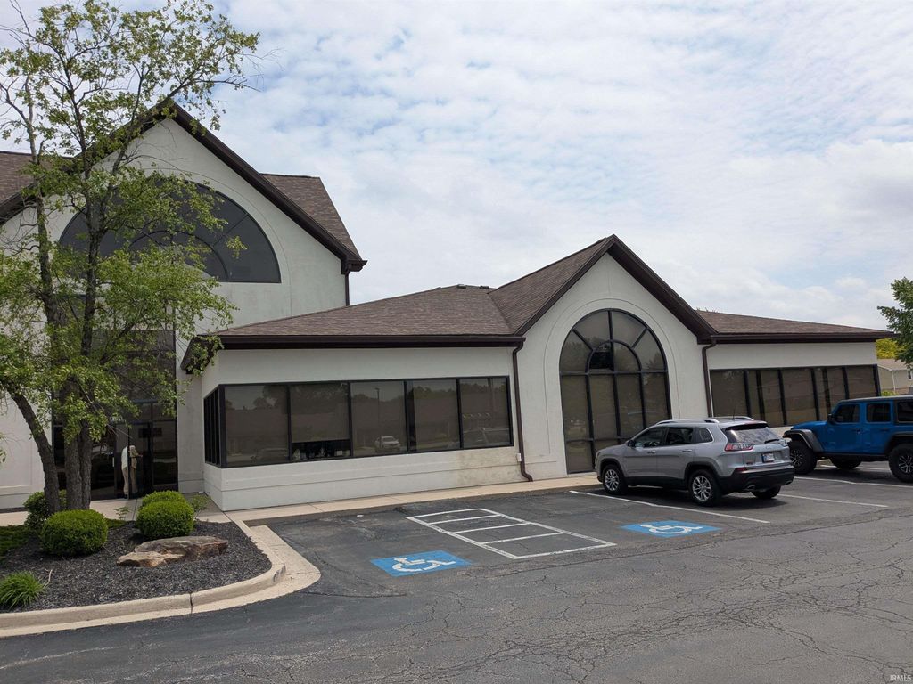 Photo for 1791 W Lincoln Road #Suite C, Kokomo, IN 46902 (MLS # 202518509)