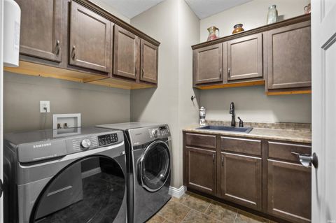 Tiny photo for 869 Commodores Cir Circle, Lafayette, IN 47909 (MLS # 202618166)