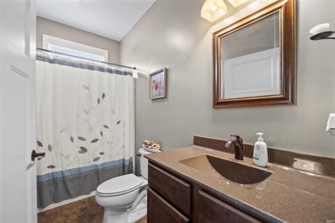 Tiny photo for 869 Commodores Cir Circle, Lafayette, IN 47909 (MLS # 202618166)