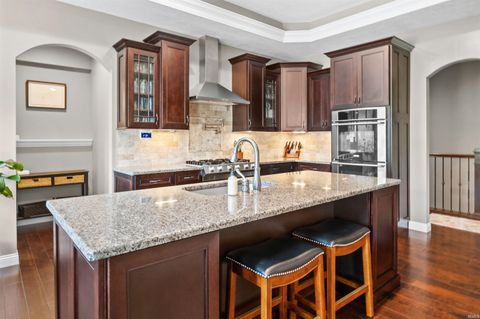 Tiny photo for 869 Commodores Cir Circle, Lafayette, IN 47909 (MLS # 202618166)