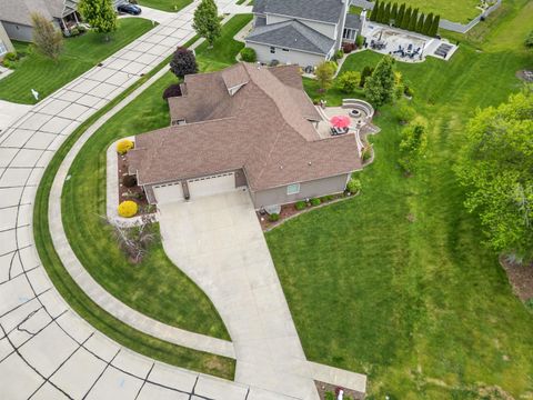 Tiny photo for 869 Commodores Cir Circle, Lafayette, IN 47909 (MLS # 202618166)