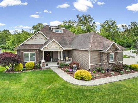 Photo of 869 Commodores Cir Circle, Lafayette, IN 47909 (MLS # 202618166)