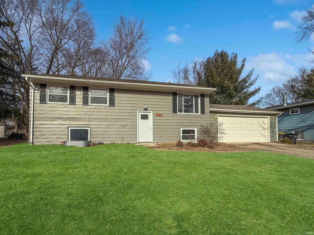 Photo of 220 Sharon Road, West Lafayette, IN 47906 (MLS # 202603521)