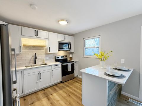 Tiny photo for 220 Sharon Road, West Lafayette, IN 47906 (MLS # 202603521)