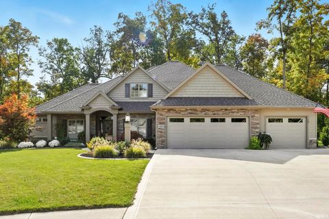 Photo of 14802 Old Timber Pass, Fort Wayne, IN 46845 (MLS # 202539993)