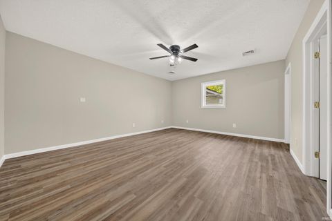 Tiny photo for 506 Howard Street, Logansport, IN 46947 (MLS # 202545365)