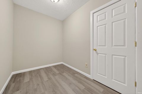 Tiny photo for 506 Howard Street, Logansport, IN 46947 (MLS # 202545365)