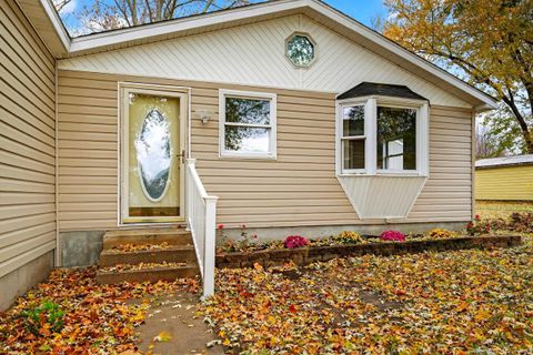 Tiny photo for 506 Howard Street, Logansport, IN 46947 (MLS # 202545365)
