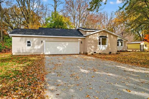 Tiny photo for 506 Howard Street, Logansport, IN 46947 (MLS # 202545365)