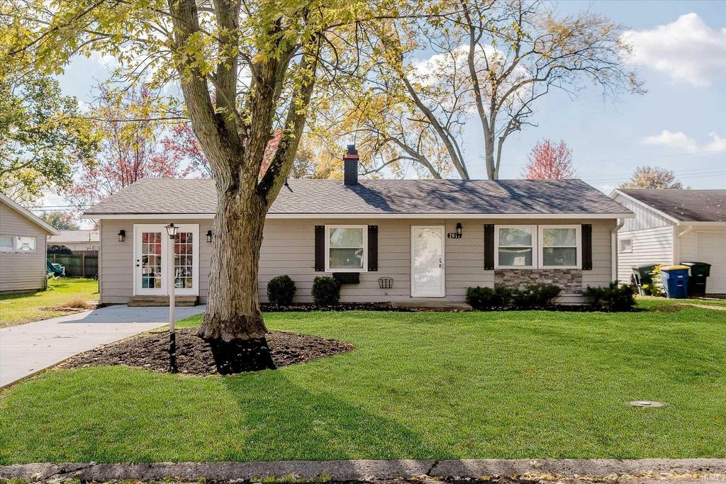 Photo of 2011 W Sheffield Drive, Muncie, IN 47304 (MLS # 202544584)