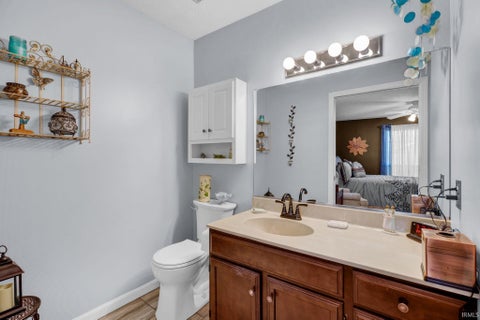 Tiny photo for 552 E Waterloo Ct CT, Bloomington, IN 47401 (MLS # 202643763)