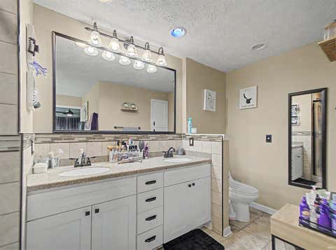 Tiny photo for 7608 Adams Avenue, Evansville, IN 47715 (MLS # 202631200)