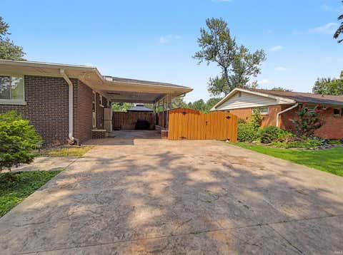 Tiny photo for 7608 Adams Avenue, Evansville, IN 47715 (MLS # 202631200)