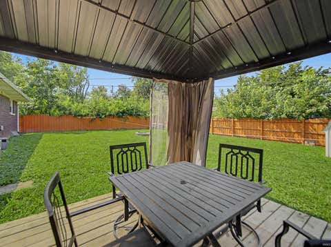 Tiny photo for 7608 Adams Avenue, Evansville, IN 47715 (MLS # 202631200)