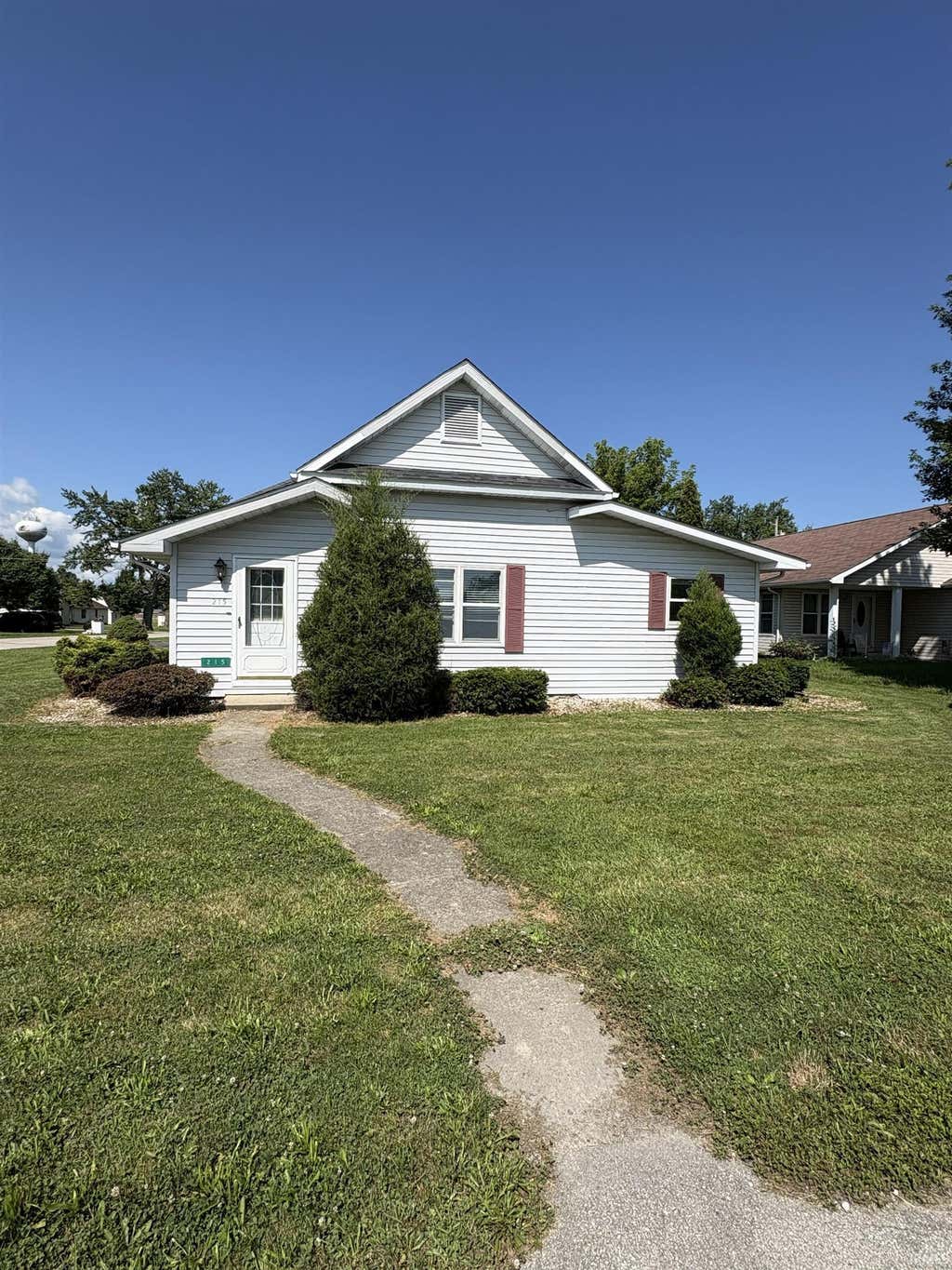 Photo of 215 N 1st Street, Upland, IN 46989 (MLS # 202629956)