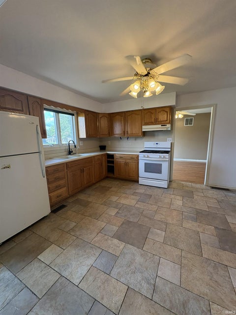 Tiny photo for 215 N 1st Street, Upland, IN 46989 (MLS # 202629956)