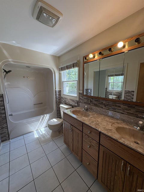 Tiny photo for 215 N 1st Street, Upland, IN 46989 (MLS # 202629956)