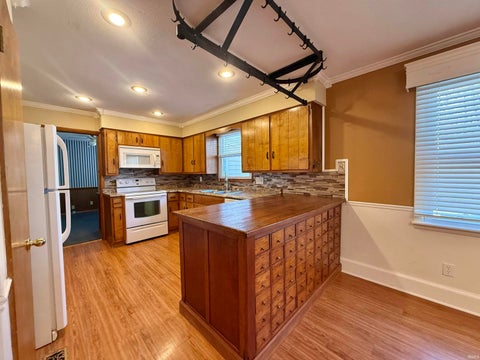 Tiny photo for 7588 Broadview Drive, Newburgh, IN 47630 (MLS # 202601822)