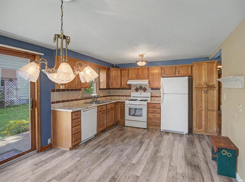 Tiny photo for 1208 Dereham Drive, Mount Vernon, IN 47620 (MLS # 202628426)