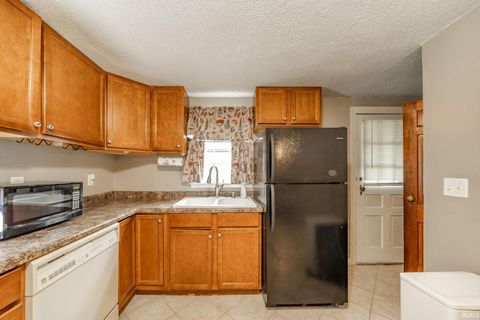 Tiny photo for 1614 S Luick Avenue, Muncie, IN 47302 (MLS # 202624769)