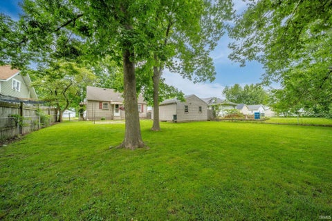 Tiny photo for 1614 S Luick Avenue, Muncie, IN 47302 (MLS # 202624769)