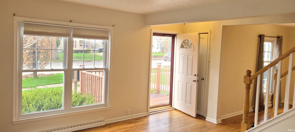 Photo of 525 W Angela Boulevard, South Bend, IN 46617 (MLS # 202611628)