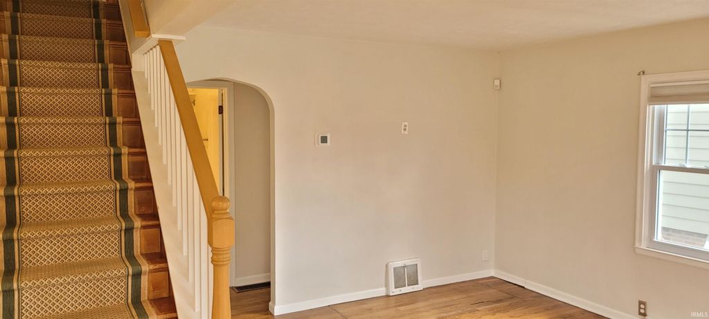 Photo of 525 W Angela Boulevard, South Bend, IN 46617 (MLS # 202611628)