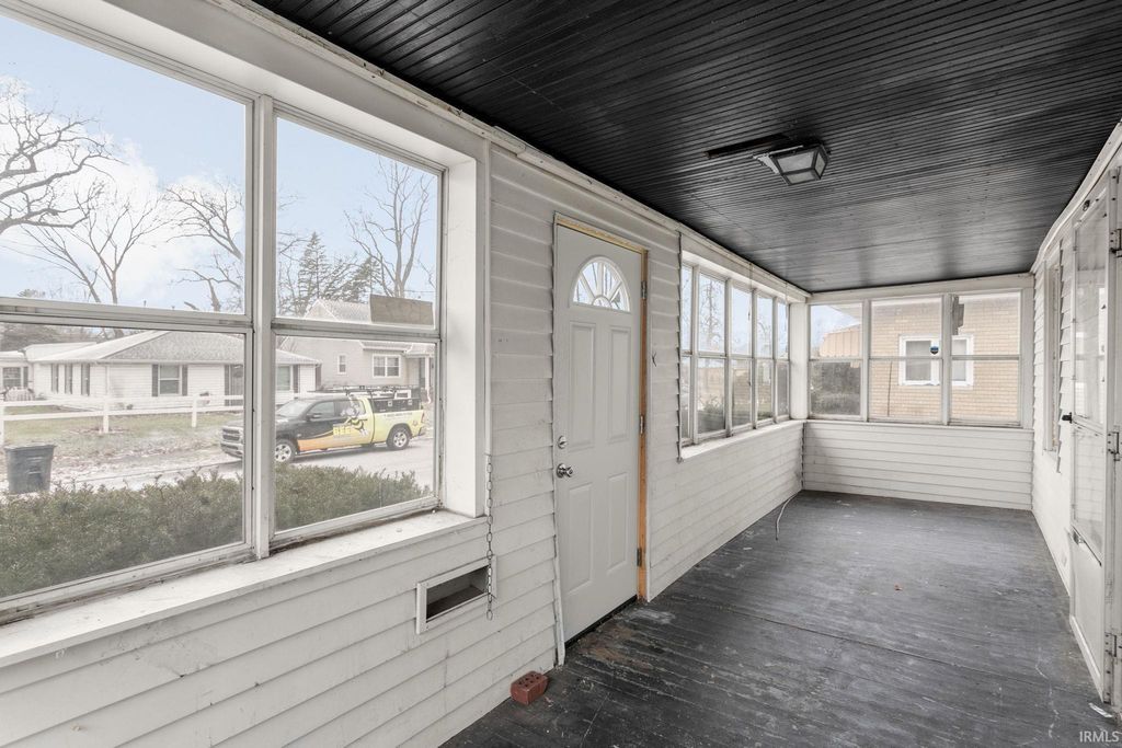 Photo of 1322 Johnson Street, South Bend, IN 46628 (MLS # 202601548)