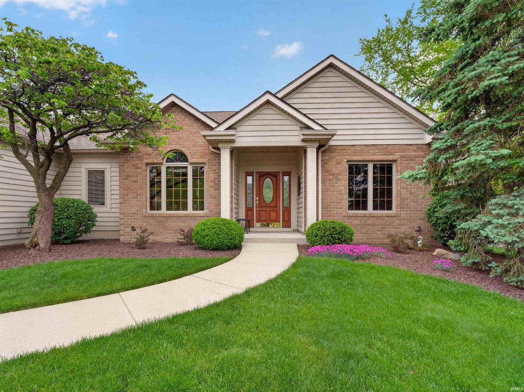 Photo of 12306 Goldeneyes Court, Fort Wayne, IN 46845 (MLS # 202619203)