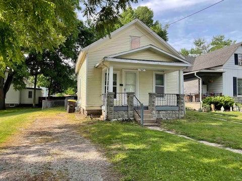 Photo of 1807 Hale Avenue, Fort Wayne, IN 46802 (MLS # 202622454)