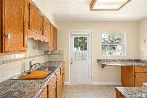 Tiny photo for 2060 Crestview Court, Lafayette, IN 47905 (MLS # 202536704)