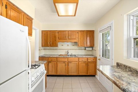 Tiny photo for 2060 Crestview Court, Lafayette, IN 47905 (MLS # 202536704)