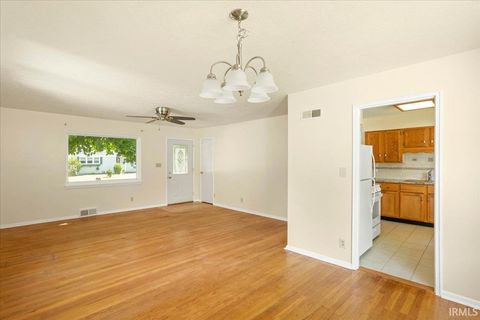 Tiny photo for 2060 Crestview Court, Lafayette, IN 47905 (MLS # 202536704)
