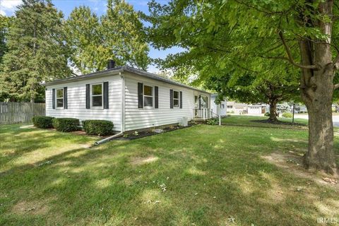 Tiny photo for 2060 Crestview Court, Lafayette, IN 47905 (MLS # 202536704)