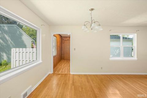 Tiny photo for 2060 Crestview Court, Lafayette, IN 47905 (MLS # 202536704)