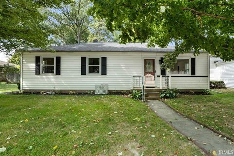 Photo of 2060 Crestview Court, Lafayette, IN 47905 (MLS # 202536704)