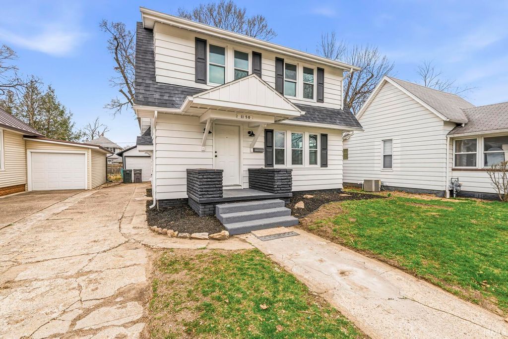 Photo of 1150 Bresseau Street, Elkhart, IN 46514 (MLS # 202610673)